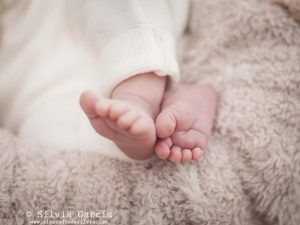 fotos de recién nacido, fotografía de recién nacido, fotografo recien nacidos, fotografía infantil, fotos de bebes, newborn photography Madrid, fotos de familia naturales, fotografía familiar Madrid