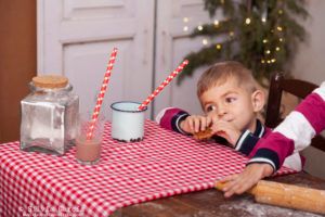sesiones de Navidad, mini sesiones de Navidad, Navidad 2018, fotografía natural, christmas photos, reportaje de NAvidad, fotos de Navidad, Moralzarzal, fotografía infantil Moralzarzal, Fotografía familiar Madrid, fotos de familia naturales, Feliz 2019 Moralzarzal