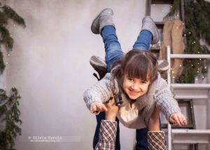 sesiones de Navidad, mini sesiones de Navidad, Navidad 2018, fotografía natural, christmas photos, reportaje de NAvidad, fotos de Navidad, Moralzarzal, fotografía infantil Moralzarzal, Fotografía familiar Madrid, fotos de familia naturales, Feliz 2019 Moralzarzal