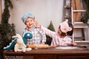 sesiones de Navidad, mini sesiones de Navidad, Navidad 2018, fotografía natural, christmas photos, reportaje de NAvidad, fotos de Navidad, Moralzarzal, fotografía infantil Moralzarzal, Fotografía familiar Madrid, fotos de familia naturales, Feliz 2019 Moralzarzal