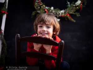 sesiones de Navidad, mini sesiones de Navidad, Navidad 2018, fotografía natural, christmas photos, reportaje de NAvidad, fotos de Navidad, Moralzarzal, fotografía infantil Moralzarzal, Fotografía familiar Madrid, fotos de familia naturales, Feliz 2019 Moralzarzal